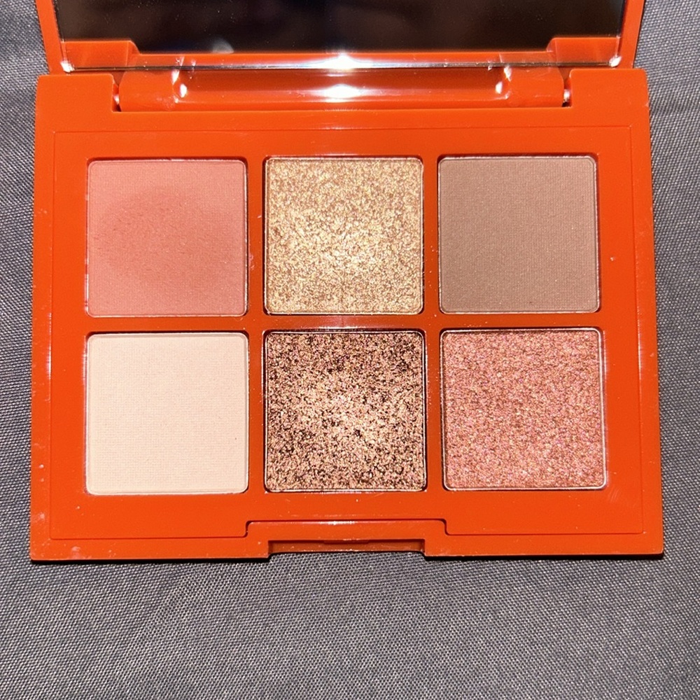 Essence-CORAL me maybe, I like to MAUVE it, BRONZED this way, TAUPE it up palett - Picture 10 of 15